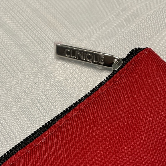 Clinique & Kate Spade New York Red, white and Pink Cosmetic Bag hello, gorgeous. - Picture 3 of 4